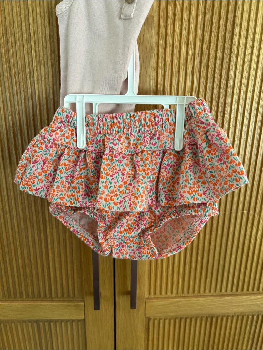 NWOT Carter’s baby girl onesie & separate skirt